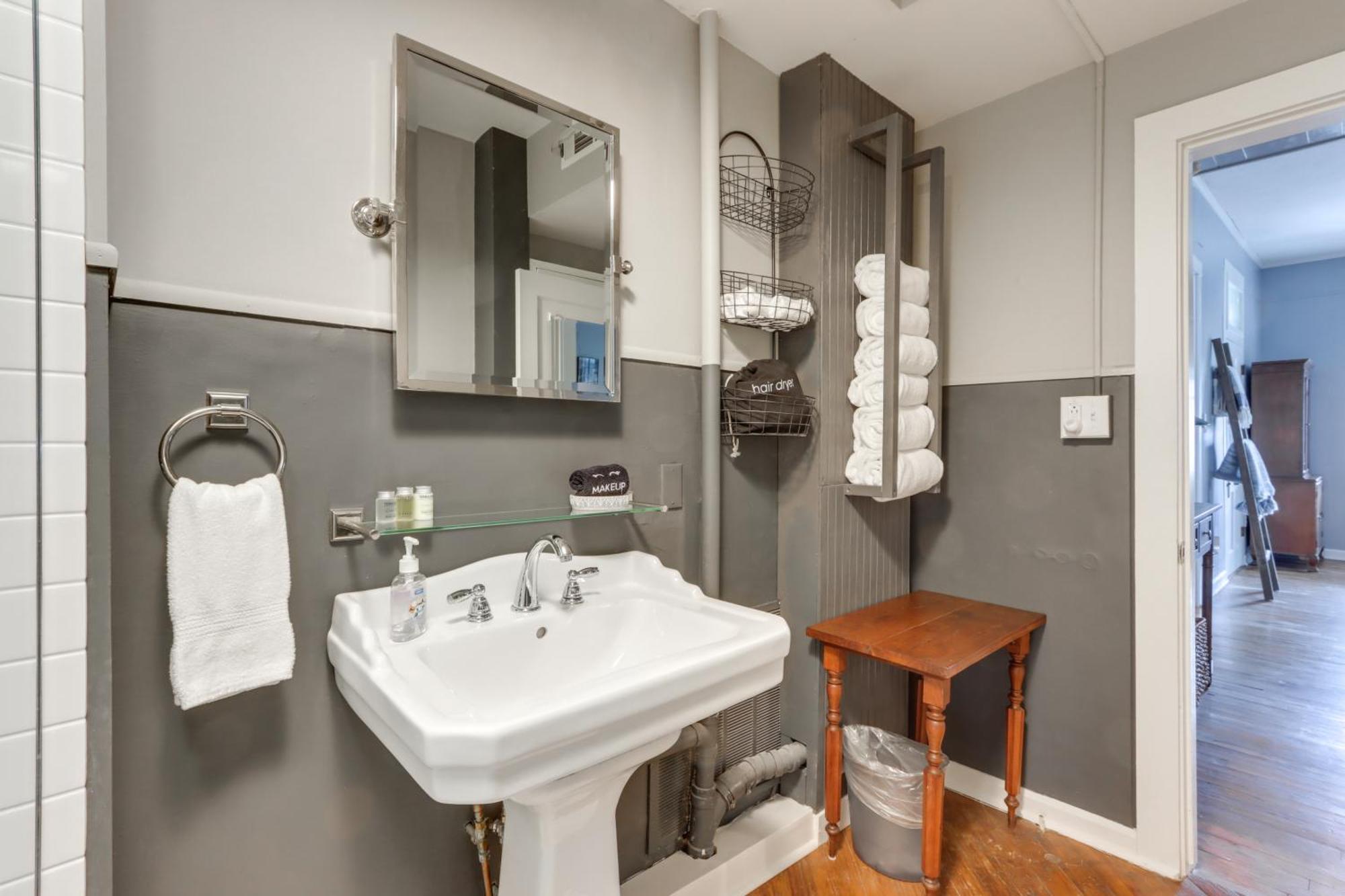 Cozy Eureka Springs Cottage, Walk To Dtwn! ภายนอก รูปภาพ